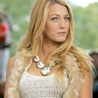 Blake Lively on the set of 'Gossip Girl' shooting on location | Picture 68553